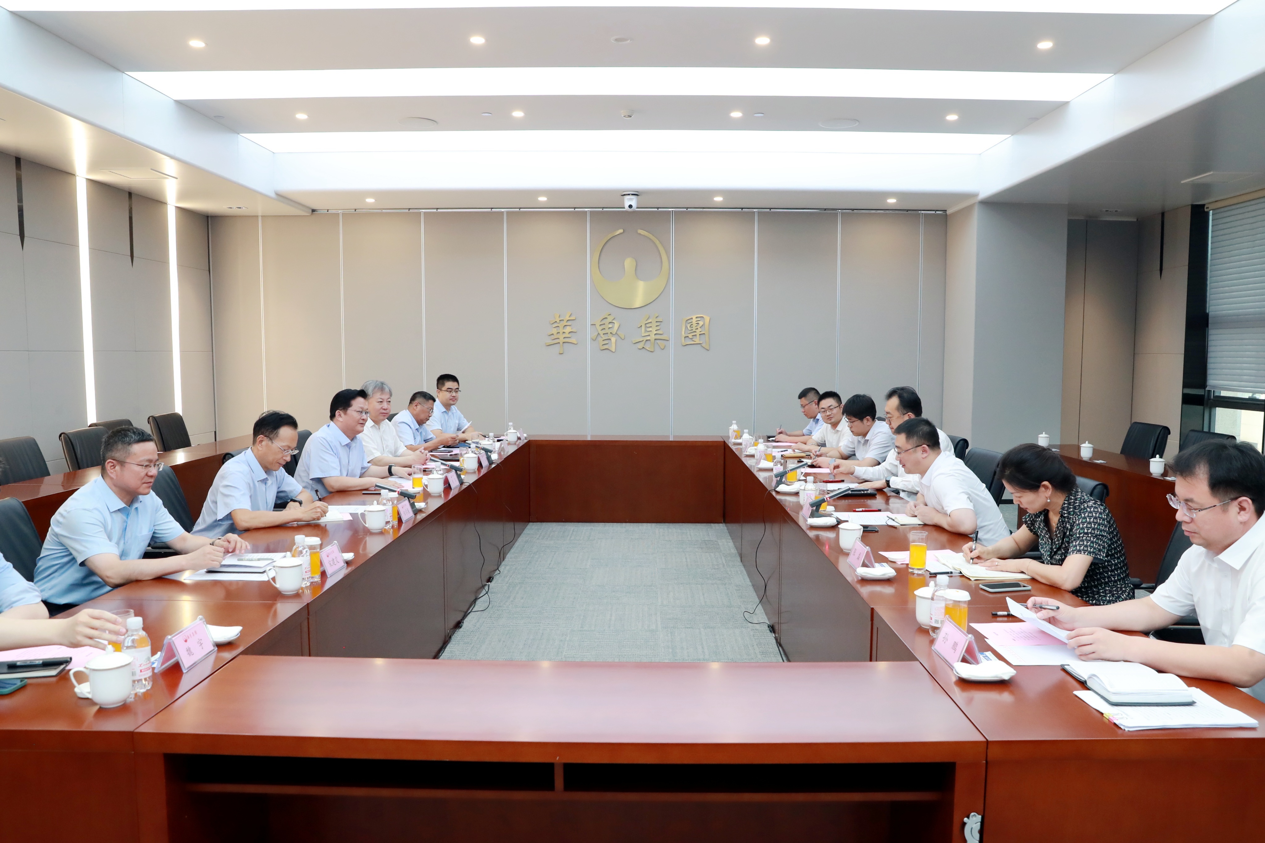 相关领导参加活动 相关领导参加活动.jpg